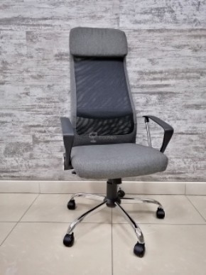 Кресло Barneo K-116 для персонала (серая ткань, черная сетка) в Уфе - ufa.ok-mebel.com | фото
