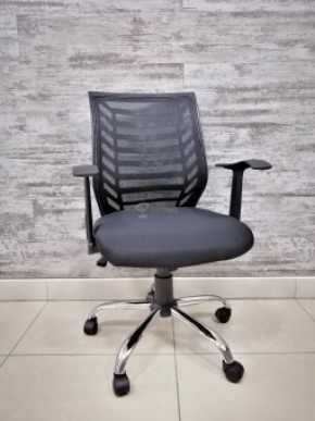 Кресло Barneo K-138 для персонала (черная ткань черная сетка) в Уфе - ufa.ok-mebel.com | фото 1