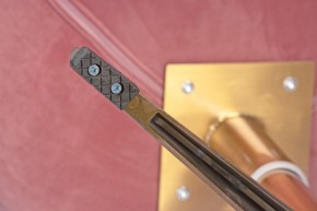 Кресло дизайнерское DOBRIN SWAN, розовый велюр BLUVEL52, золотое основание в Уфе - ufa.ok-mebel.com | фото 10