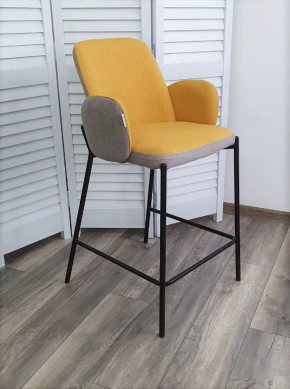 Полубарный стул NYX (H=65cm) VF106 желтый / VF120 серый М-City в Уфе - ufa.ok-mebel.com | фото 1